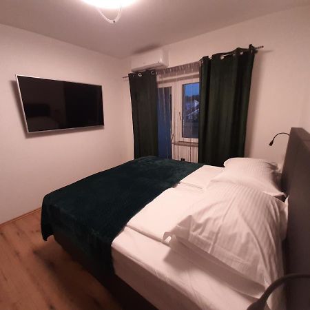 Apartman Mate Lopar Exteriör bild