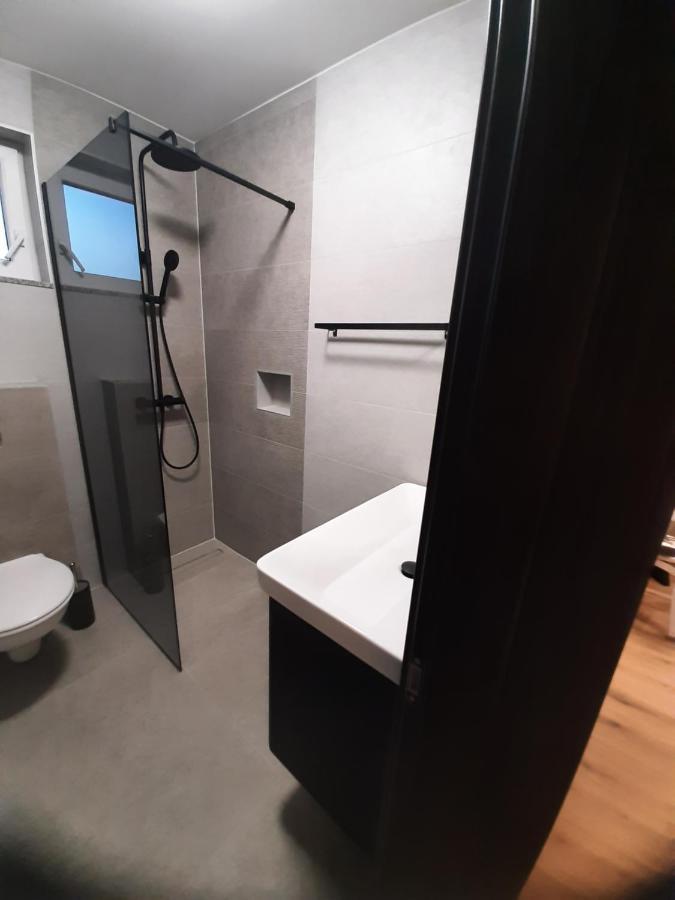 Apartman Mate Lopar Exteriör bild