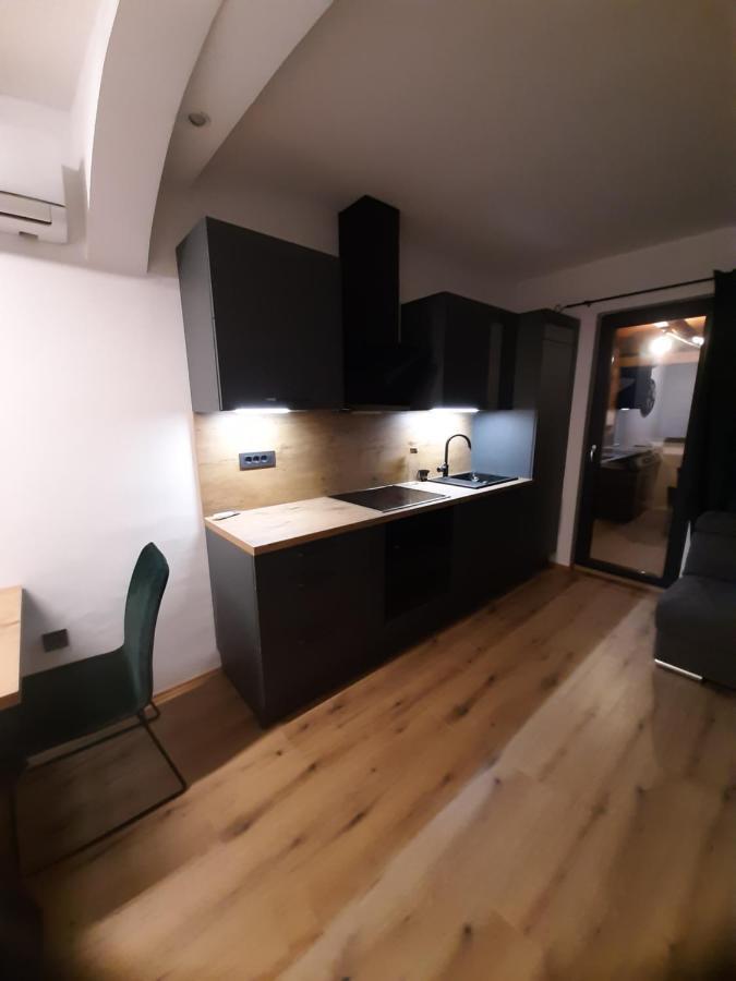 Apartman Mate Lopar Exteriör bild