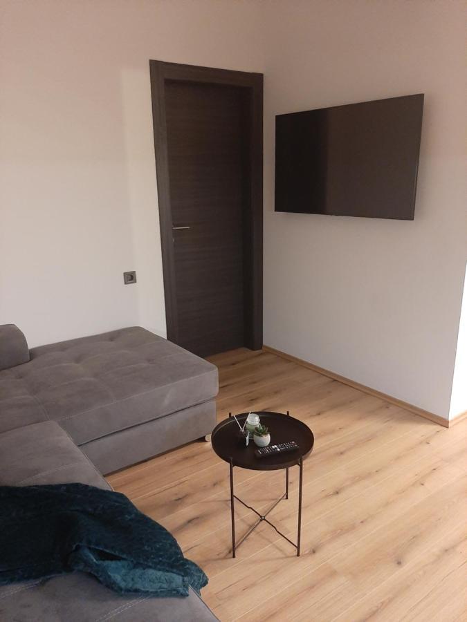 Apartman Mate Lopar Exteriör bild